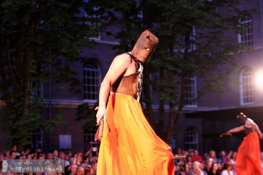 2014-07-12 Teatr Biuro Podrozy - Carmen Funebre (Deventer Op Stelten) 002